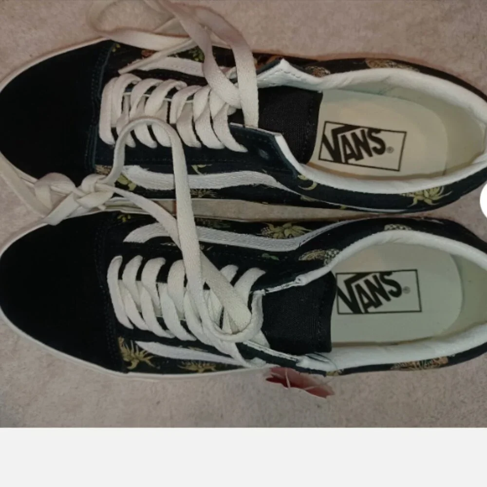 Vans Men's 7.5/Women's 9 Old Skool Desert Snake Black/White Suede VN0A5KRFB02